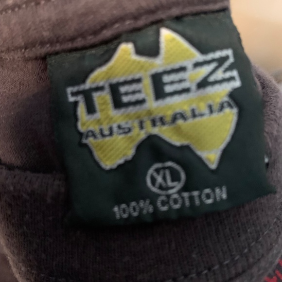 Australian Airlie Beach | Unisex Basic Tee - Picture 2 of 6